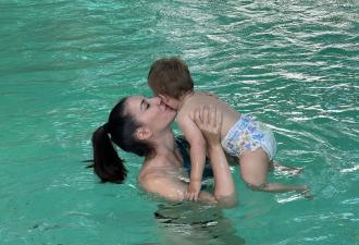 baby-swimming